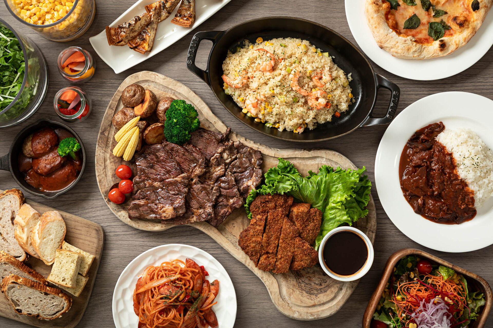 鉄板焼きビーフステーキディナー& デザートビュッフェ  ～昭和の香り、令和の饗宴～