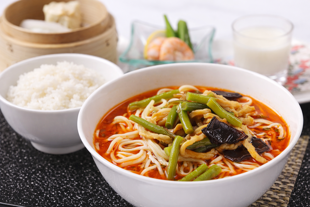 中国料理「TAO-LI」特製担々麺・週替わりランチセット