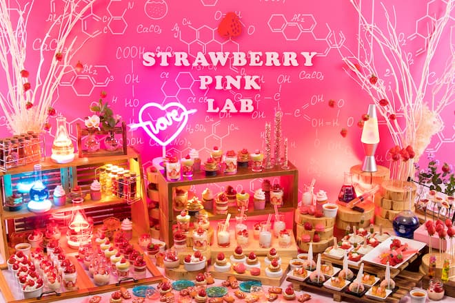 ストロベリーデザートビュッフェ ～Pink Lab～
